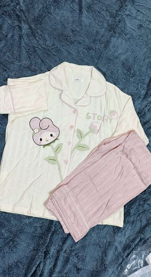 جمال وكياته وقطعه منفرده شكل عن شكل يختلف بجامه بهاري اتجنن البسي وتميزي بقطعه لك فقط استفسار سعر مراسلتي خاص


**إذا كنت صاحب هذا الإعلان وتريد حذفه لأي سبب، رجاءا أرسل رسالة إلى الدعم الفني**