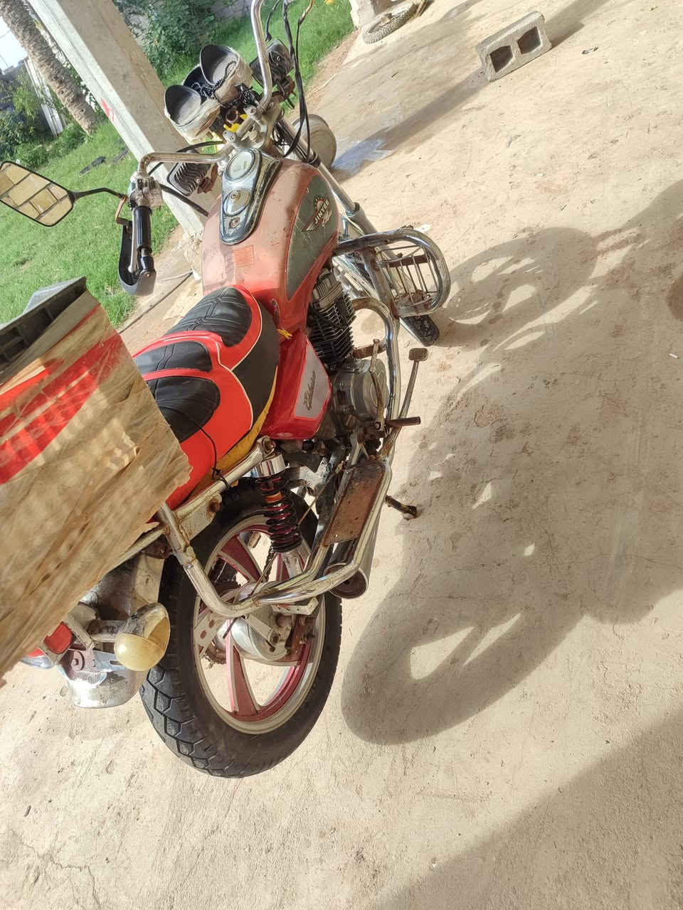 دراجه للبيع او مراوس  تايموته نظيفه اوراق كامله موديل 17 كله شغال كهربايات دبلات جدد للبيع او مراوس بارت نضيفه او نامه مكان شطره ***********
