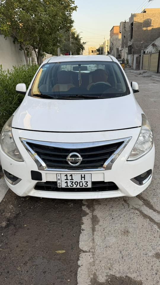 سني هندي 19 بيهه بارد بالجنطة تقريبا شبر وبيهه بعد يم الباب هم بارد وكم رصعه اذا اكو مراوس اراوس 
97$
***********
