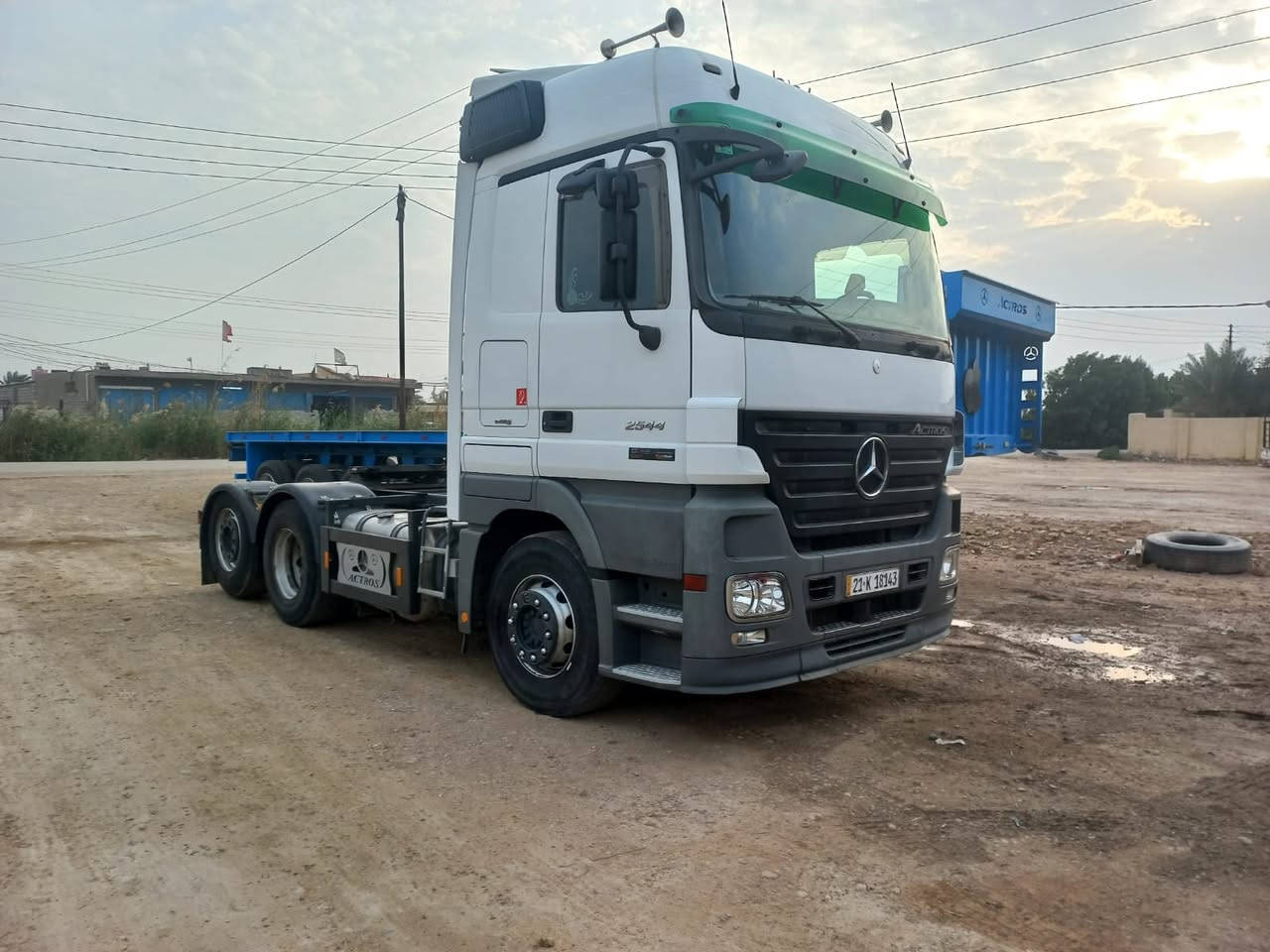 السلام عليكم للبيع اكتروس موديل 2008 راس و عربانة فول مواصفات مكفولة عربانة حدادة  العگيلي مربوطة فلات  رقم سليمانية تحويل مباشر المكان بغداد بسماية للاستفسار ‏‪***********‬‏
