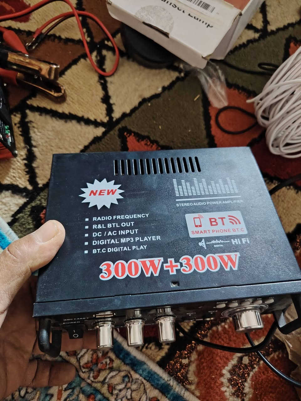 اخواني هاي أغراض للبيع شلعه وعندي بعد كلها شغاله لا نقص ولا فحم رايدهم سعر 400 ألف مكاني الديوانيه ***********
