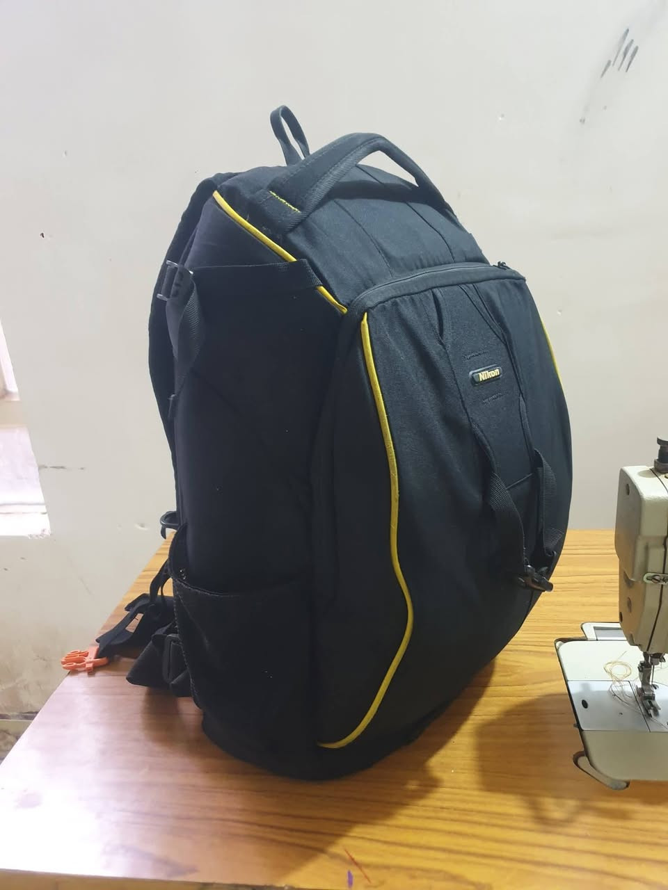 عندي جنطه البيع مال كامره نيكون قيم وأخذه وعندي رامين كامره اصلي مال كامره @***********
