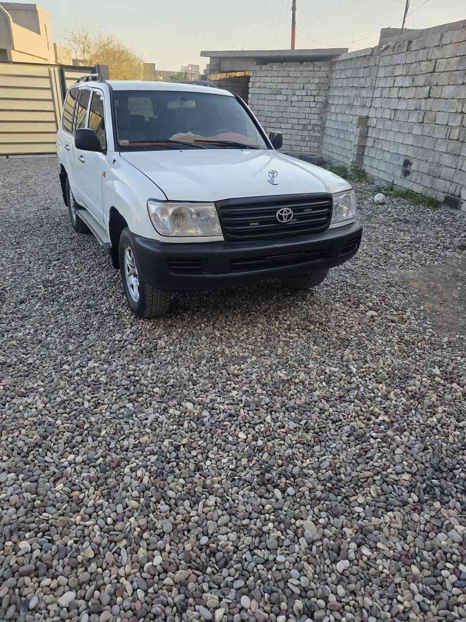 مونيكا موديل ٢٠٠٤ ...محرك كاز سوبر شركه .
غير مكصوص شرط ..قطره صبغ مابيها 
بيها استمارة تسجيل ..وشرط مكفوله من السرقه وغير مطلوبه
يوجد توصيل ..دهوك ..زاخو  
السعر ٧٥ وبيها مجال 
هاتف ***********
هاتف ***********
