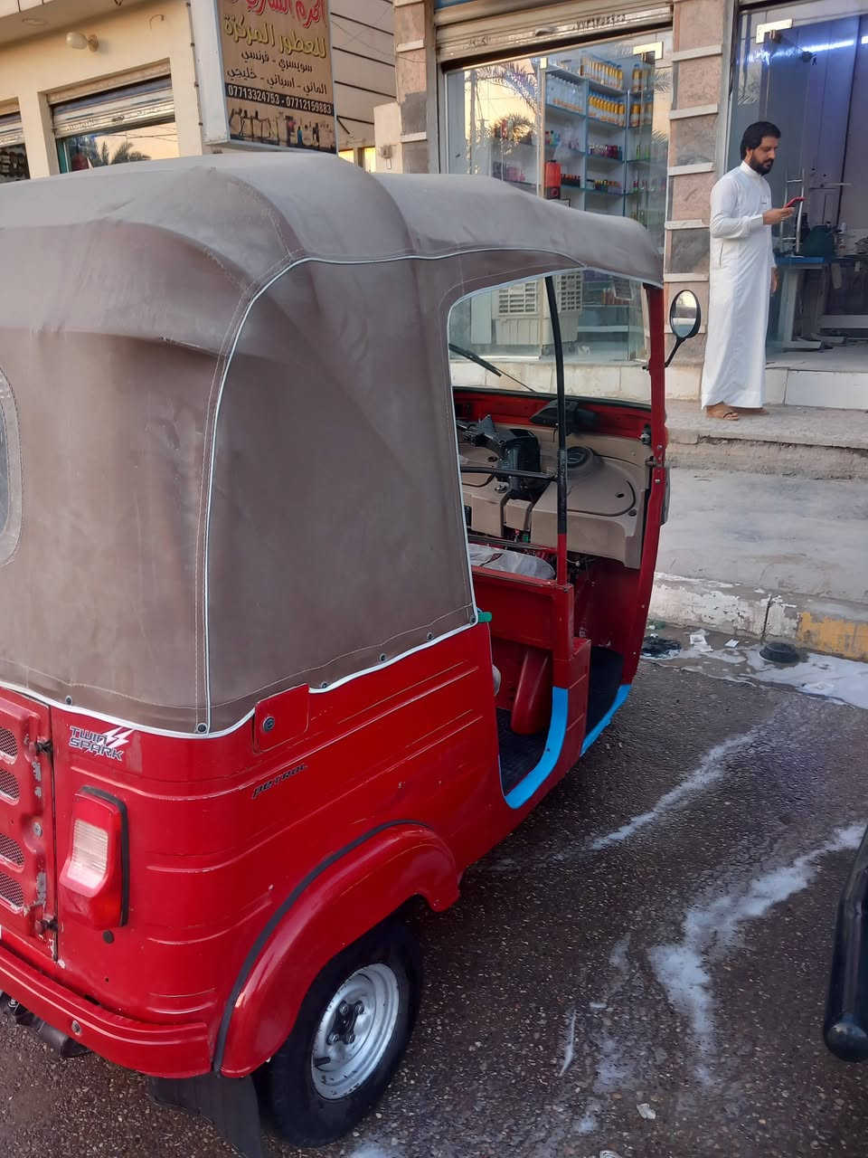 السلام عليكم تك تك موديل ١٨ شهر ١٢ محسوبه على ١٩ للبيع ب٥ و٣٠٠ الشراي يتصل مكفوله من كلشي بيهه شويه صبغ بالغد مكاني بغداد حي اور سبع قصور *********** رقم وسنويه
