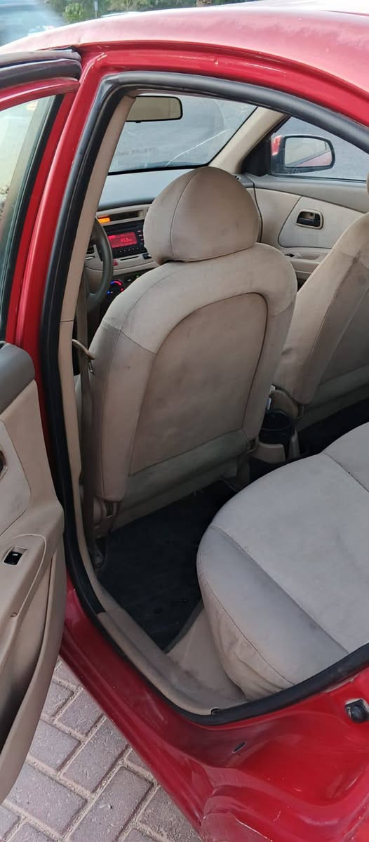 كيا ريو 2008 خليجي رقم انكليزي مكفولة من الضربة وتبديل وصبغ مكينه 1600 تبريد ثلج الداخل بيجي ***********
