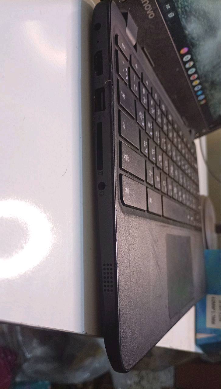 سلام عليكم
لابتوب كروم بوك Chromebook Lenovo n23
مدرسي نظام اندرويد يشغل جميع برامج المدرسية و العاب خفيفة، انتسغرام.  فيس. ماسنجر، تلكرام،  واتساب،.  ذاكرة16

 عندي ويا شاحنة جديدة اشتريتها اله و انطي ويا الشاحنة القديمة هم 

شحن سريع بسرعة يفول شحن و يطول الشحن بي 5ساعات او اكثر حسب الاستخدام والاضاءة 

اضاءتة قوية جدا صوت سماعة جدا قوي سماعتين بي منافذ كلها شغالة منهم الـ USB 

بي خلل بسيط الي هوه اللمس بي مو شغال ممكن يتصلح و تصليحة سهل 
او تشتري ماوس USB  رخيص مو غالي و تستخدمة طبيعي 

سعرة 60 الف و توصيلة مجاني  متوفر عندي توصيل لجميع المحافظات 

*********** واتساب
