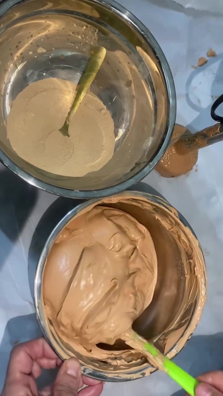 من احلة التجارب الي سويتهه ونجحت بيهه كريم الواقي وكريمات الاساس ويمكن محد مضبطهه بالكرة الارضية مثلي طبعا بكل فخر وبكل تواضع 😅واكيد مننسة العروض الكريم اب15والواقي اب15واثنينهن سوية اب28والحجز على هذا الرقم ***********
