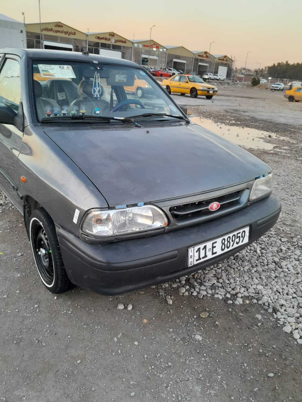 سلام عليكم سايبه موديل 2015 مكينة وكير و حداديه و شواصي مكفولات صفاح مرشوشه كلير  السعر 38 وبيها مجال هاتف ***********. مكان الداخل  قرب مطعم ليمونه
