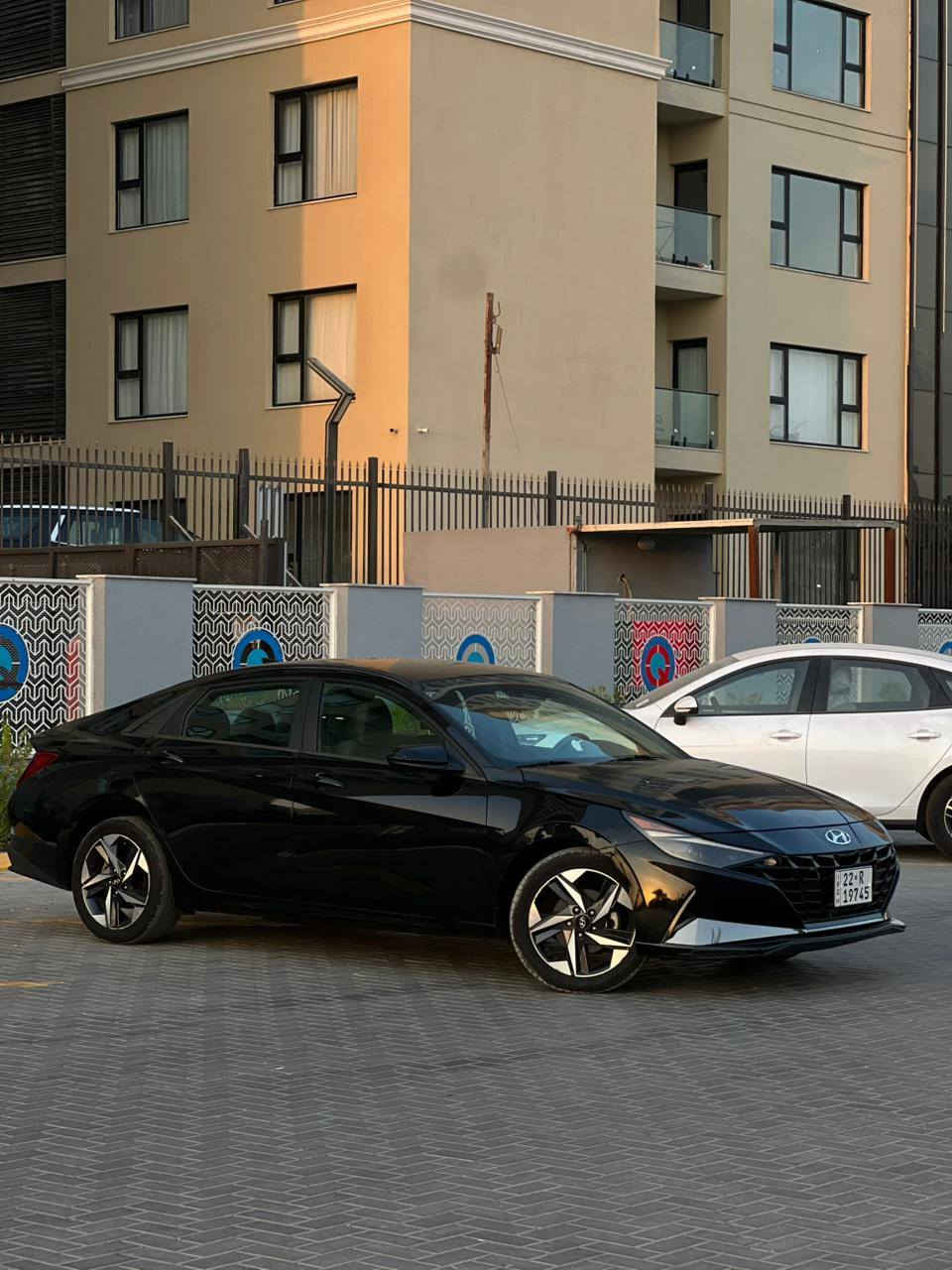 السلام عليكم
هيونداي النترا 
موديل 2023 
صبغ جاملغ وحافه البنيد بدون دواخل بدون ايرباك
رقم اربيل الدولي بسمي
محرك 2.0 دوش 

 مواصفات 
⚫️ دخول ذكي 
⚫️ تشغيل ذكي 
⚫️ جنطه ذكيه 
⚫️ تشغيل عن بعد 
⚫️ حساسات اماميه و خلفيه 
⚫️ شاشة تدعم كار بلاي ، اندرويد اوتو
⚫️ كامرة خلفيه دواره 
⚫️ لايت لد + عدسه 
⚫️ لايت لد خلفي متصل 
⚫️ تدفئة كشنات 

مكان السيارة بغداد الدوره 

~ السعر  145 بيها مجال بسيط 

***********
