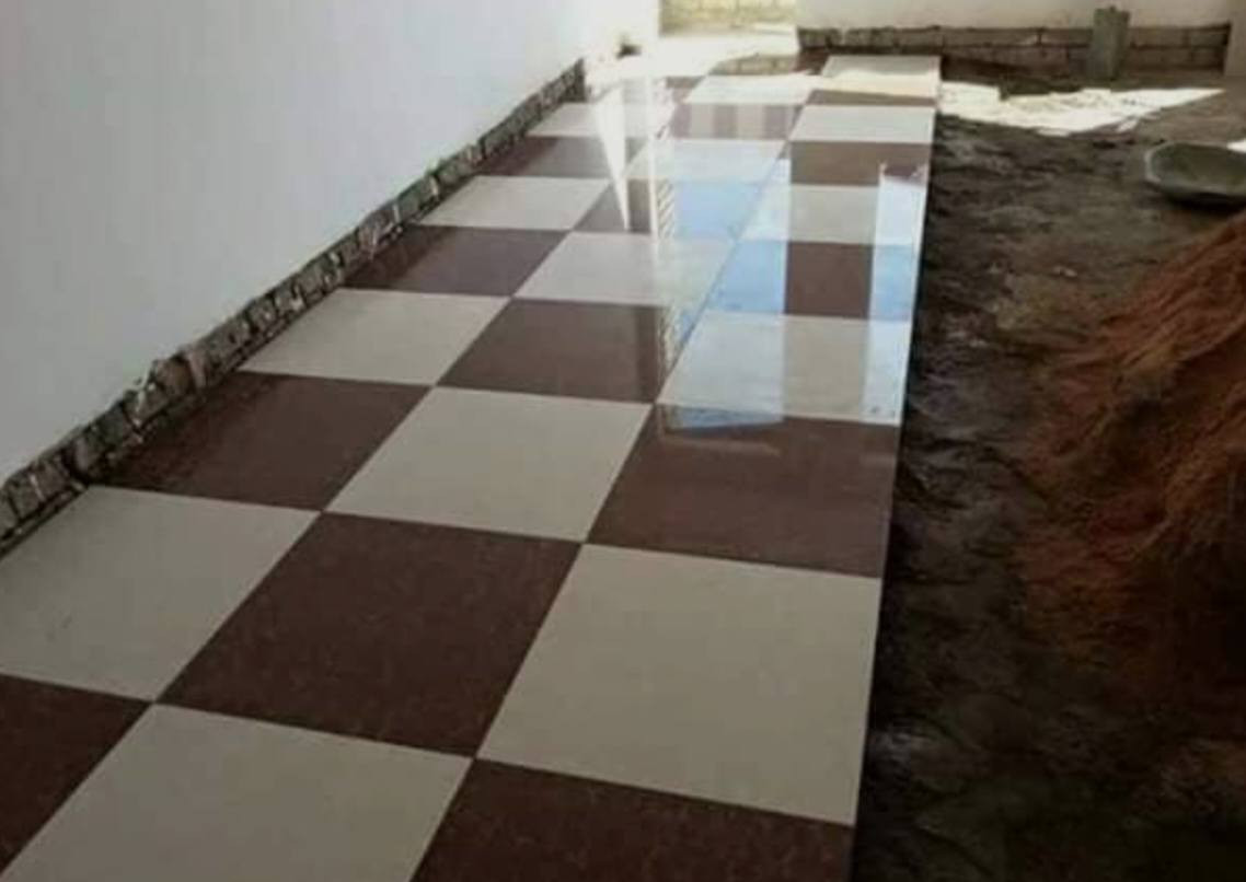 خلفه سراميك  درجه أولى  منو  عنده شغل تصل عله هاذه رقم بيه خير ويدلل***********
