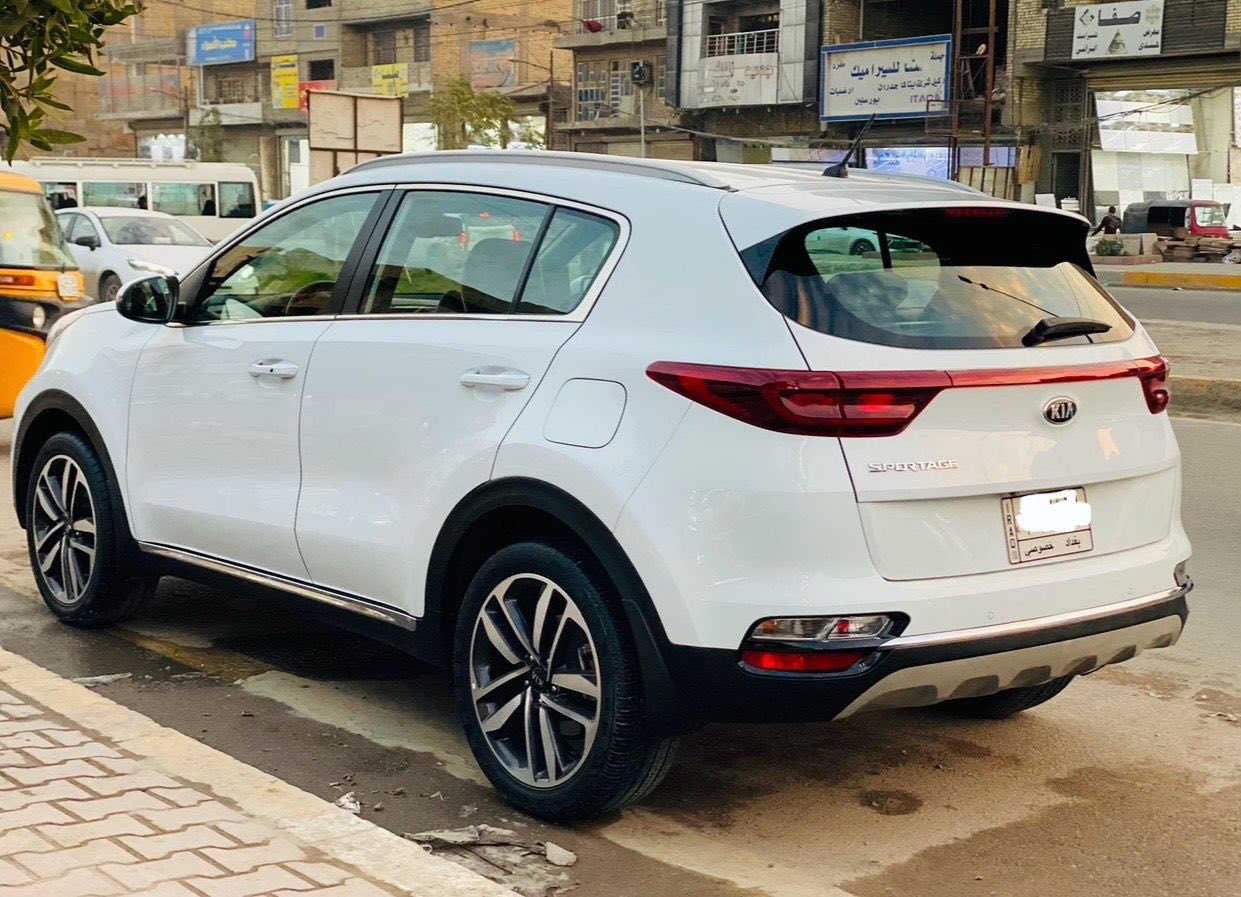 سبورتج خليجي موديل 2021 كفاله عامه من الصبغ والبارد
محرك 2000 دوش  
ماشيه 107 
تبريد قطعتين 
بصمة  تشغيل 
تشغيل عن بعد 
كشنات 2 كهرباء
3 وضعيات قيادة 
مري شفط 
حساسات اماميه خلفية 
السياره بائسمي صار 3 سنوات عندي السعر 213 وبيهه مجال بسيط مكان السياره البلديات او بسماية للستفسار 
0773 761 1725
