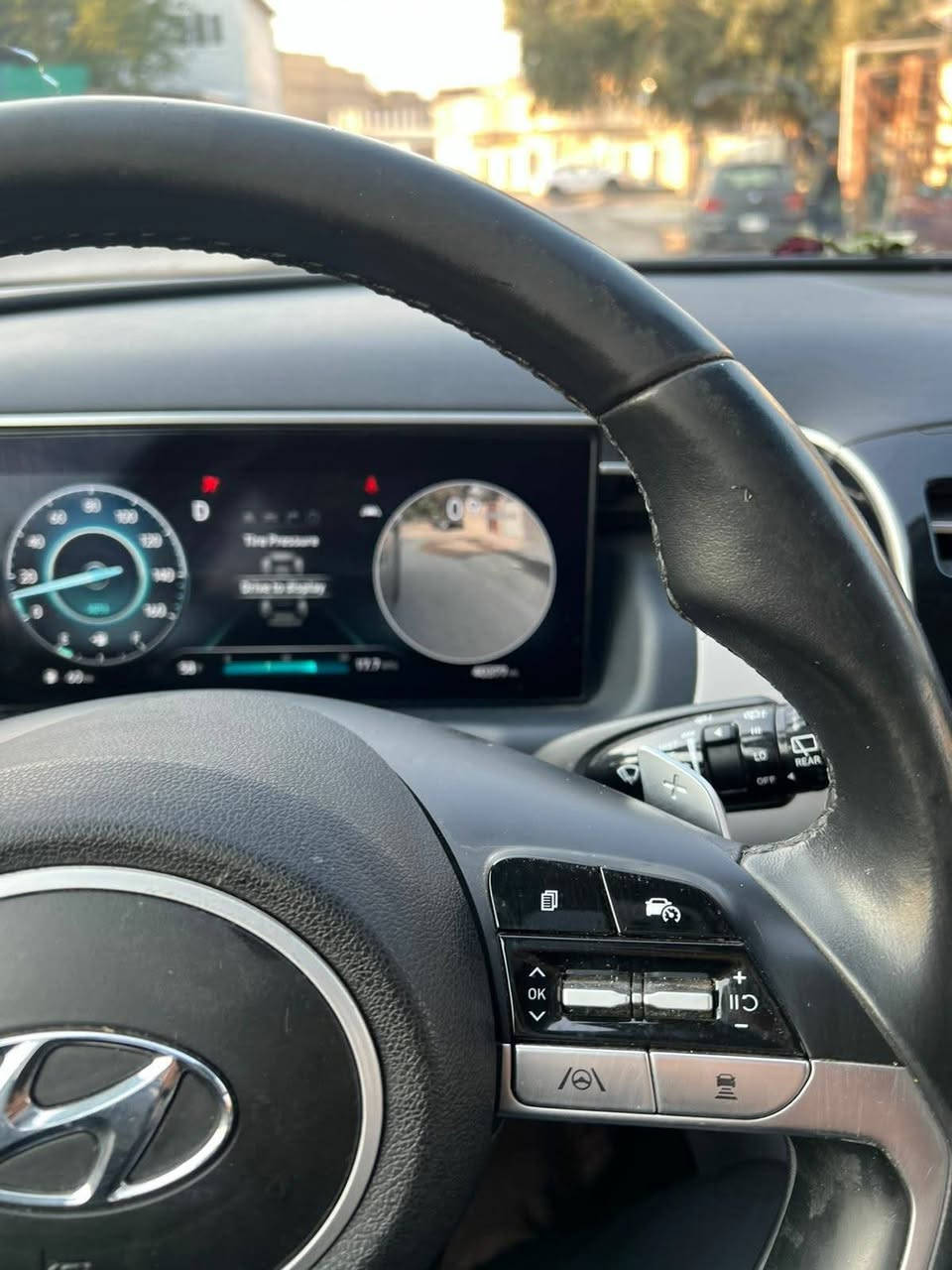 سياره توسان وارد امريكي 
ماشية 40
حادثها بنيد وجاملغ 
فول واحد ع واحد
بانوراما
شاشه دجتل 
كامرات خلفي امامي 
كامرات بالمري 
حساسات 
رادرات 
تشغيل عن بعد 
كشنات تدفئه تبريد
السعر21 الف 
مكان بغداد الجديده قرب الملجأ 
رقم الهاتف 
*********** بغداد, العراق
