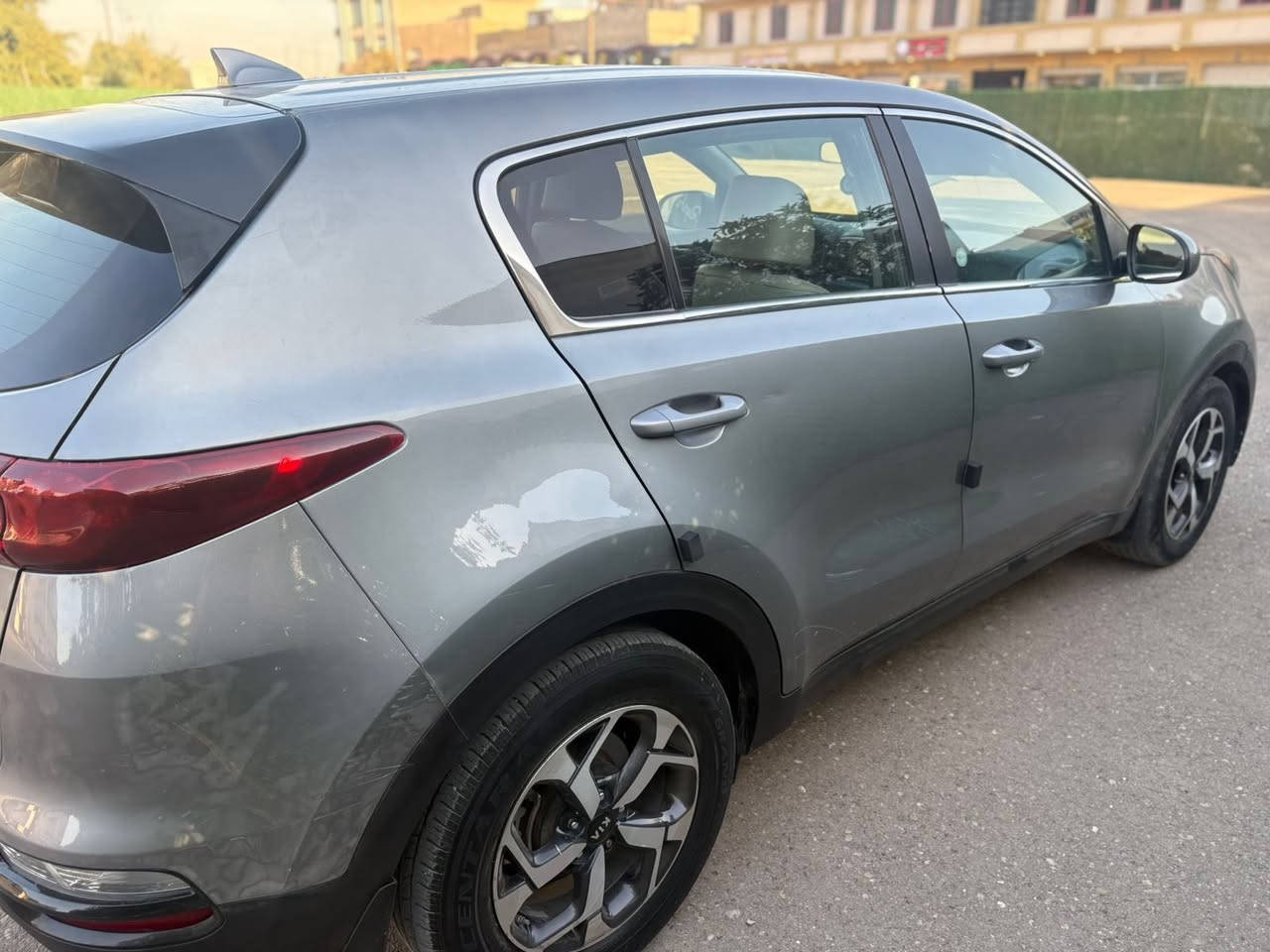 سلام عليكم كيا سبورتج  2021
السيارة جديده بيها حافه جاملغ  
السعر ١٥٥ مجال بسيط

موصفاتها محرك 2500
٧٠ km ماشيه
لد نهاري  + بك لايت LED 
كشنات كهرباء تدفئه
رادارات امامي خلفي
لايت ضباب
ويل كب 19
مود درايف 
تحكم ستيرن فول مع تحكم بلوتوث
قطعتين تبريد امامي وخلفي 
سايد بريك قدم 
لايت اوتو
اريل نفكيشن
حساس امامي
ويل كروم 
حساس خلفي
نضام منحدرات
كامره دواره 
شاشة اعطال
بعد بيها هواي موصفات
رقم السياره بغداد الدولي 

مكان بغداد ***********
