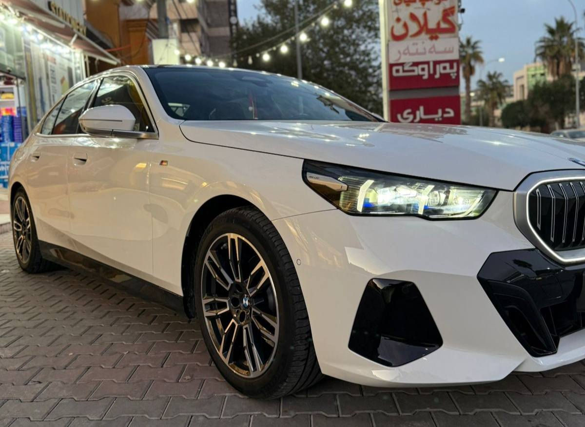 بي ام دبليو  520! 2024
وكالة شركة العروش فول مواصفات 
سيارة جديدة جدا 33 ألف 
محرك كير واير بشرط مامفتوح 
سيارة حيل نظيفة كلشي عل بلاد جديد 
سنوية هزة كلشي جديد مدفوع لـ
باسمي السنوية بشرط تحويل وغرامـة
سيارة مابيـها دينار مصرف كامل من كل نواحي
رقم صاحب سيارة ***********
