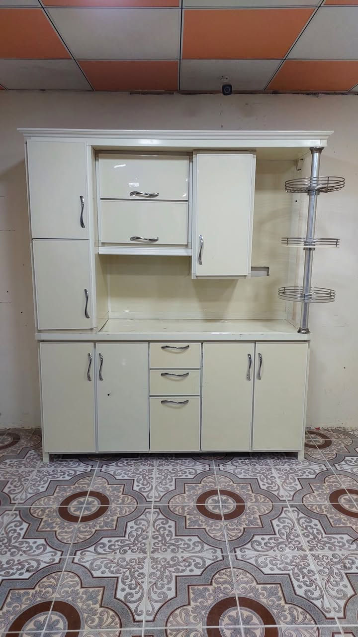 ئەم شتانە بۆ فرۆشتن لەسلێمانی.
***********
جوابی کۆمێنت نادرێتەوە
