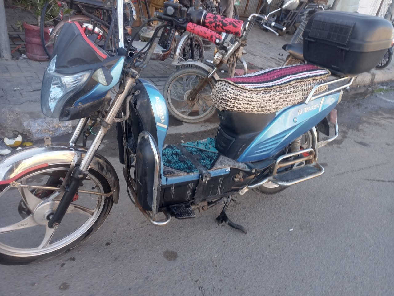 من رخصة الادمن دراجه هارلي بطاريات يقرن ١٠ عالفحص السعر ٤٥٠ نطافة كدام عينك الاتصال على الرقم ***********
