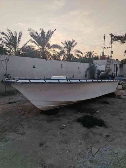 سلام عليكم زورق للبيع يوسفي الكويتي الطول ٦ امتار ونص كلش نضيف مكينه 250 ماركري + سستم صوت + اناره + قطاس ماء + فول بازين 70 لتر) (سعر 60 $$
 مكاني ابو الخصيب ***********
