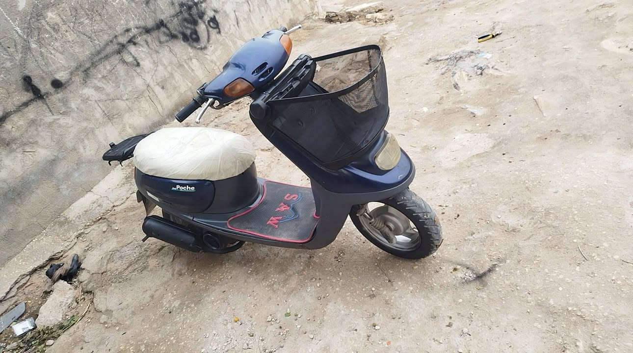 السلام عليكم دراجه منغول بلاديه 2003 ما مفتوحه كل شيء شغال العنوان كربلاء سايدين حي الشهداء الموظفين الشراي نتصل على هذا الرقم ***********
