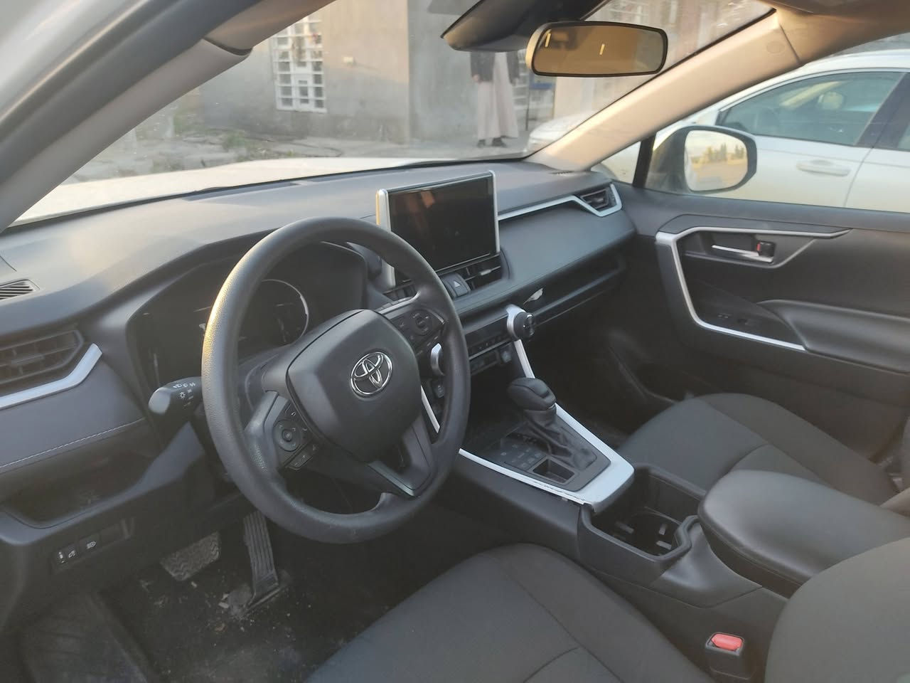 راف فور موديل 2023 مواصفات XLE  منفيس حره تترقم في جميع المحافظات ما عدا الاقليم دخول جديد ماشيه 35 الف ميل 
بيها قطعتين چاملق وباب السكن الامامي فقط 
صوره الشاصي مرفق بالمنشور 
السعر 210 وبيها مجال 
عنوان السياره ناحيه الزاب قريه اصبيح تحتاني 
للاستفسار الاتصال على الرقم التالي 
‏‪0783 281 0292‬‏
