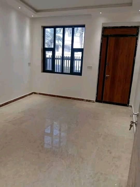 للبيع بسند 43 متر  واقع حال 66  طابقيين 
 غرفتين نوم  الواجهة 7 
السعر  225    وبي مجال 
حاليا موجر 900 الف 
بناء حديث درجه اولى مودرن 
طابو صرف سكني 
الدوره  مدخل ابو طيارة اول فرع
الاستفسار الاتصال على حليم   ***********
