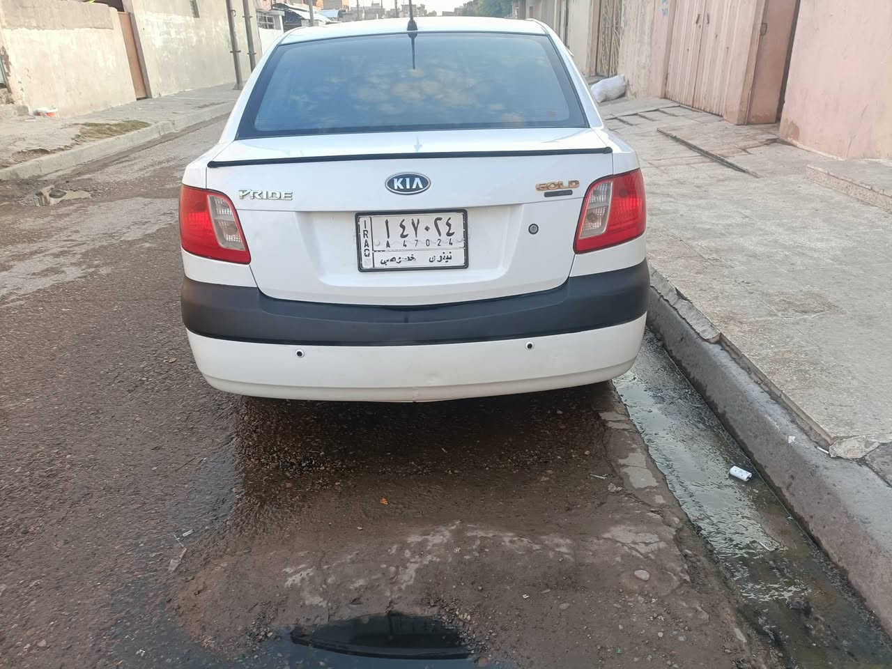 برايد 2009 فول بس كسر عادي شرط محرك كير وكشر بدون ضرر ملاحظة بسيطه رقم نينوى بسمي للتواصل.***********/***********
