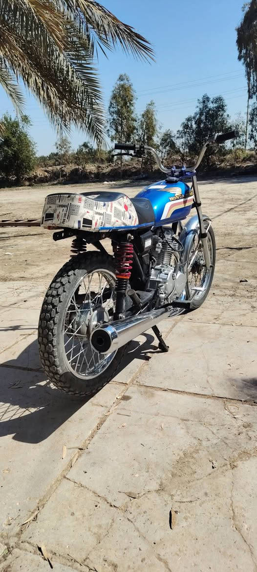 للبيع دراجه تعمير جديد صاله سبوع معمره محرك نامه شلامجه اصل ابو الباركود بعده عله السحك كلك شاصي موديل20سعر خاص اتصال ***********
