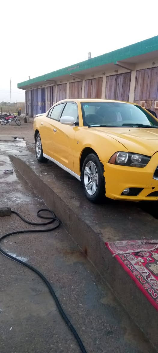 سلام عليكم 
شارجر للبيع موديل 2013
مكفوله من لعيب الشرعي
جاهزه لشقل حداديه تخم تاير تبريد تتفاه
خطها رفاعي بغداد
مداوره شوكت ماتريد  مكلف بل نشر 
مكان سياره رفاعي 
رقم صاحب لسياره (‏‪0784 899 9866‬‏
