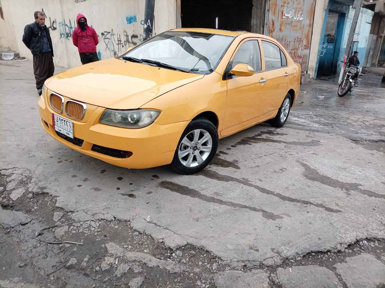 ليفان حجم 620
صبغ احزام
موديل 2013  محرك وكير كورلا اوتوماتيك رقم بغداد شرعيها بلموصل شرط الوكالة والتحويل 
العنوان موصل الايمن حي رجم حديد 
السعر 40وبيها مجال ***********
