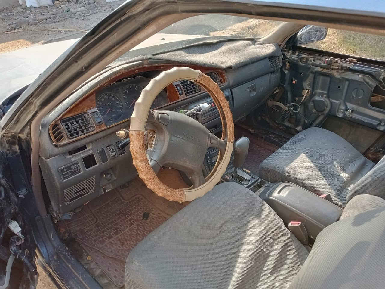 يا الله السلام عليكم من رخصه المدير والاعظاء سياره مارك عظم موديل 92سياره خير من  الله تخم تاير حداديه باتري كهربايات كله جديد كير أو محرك جديد سنويه راعيها مااندله أتعهد سرقه أو عشائر مكاني كربلاء طوريج السعر 14او بيها مجال لطيبين *********** أو الاسيا ***********
