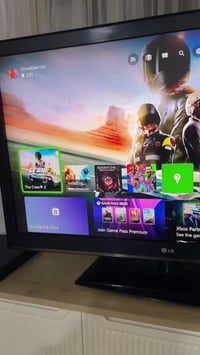 اXbox one s 500g  سعر 140 الاف مفتوح توصيل موجود ضمان فحص واتساب 07509...