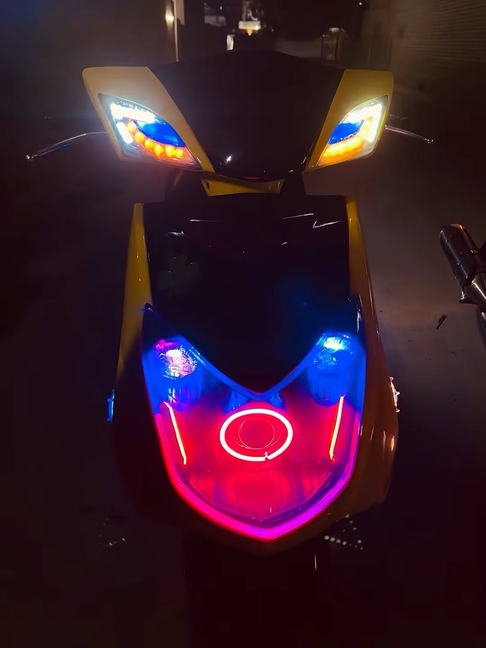 دراجه سكنس فحل
موديل 2013
نوزل خطين 
مكينه 59
بيها نوزل 8رياضي 
فيت بم رياضي
صالنصه بوري عدل 
هاوزن رياضي 
تجوه خلفيه 
صدر امامي جمسي 
فلنجه رياضي 12x32
دبلات خلفي ام البطل كرزي 
قبق فلاوين كرزي 
طره جوزه رياضي 
قبق شاصي رياضي 
حلقه صالنصه انسي واي 
كلجات مختلفه ابو لصفاره 
شاير رياضي 
سبعه كور مزروعه لدات رياضي 
ماصده رياضي ام العدسه 
طلاعات لدراجه 
دشبول 3الوان شغال
بكلايت خلفي رياضي 
دراجه مصبوغه لجماليه 
فج برمبو رياضي 
وياله مشيف امامي خلفي رياضي اصلي 
قطره دهن +قطره اكسل 
ملقط +صونده رياضي 
اشاير صفح رياضي +خلفي 
سعرها 1350+ترهم المراوس حسب القناعه 
استفسار خاص او عل رقم 
***********
مكان مدينت صدر
