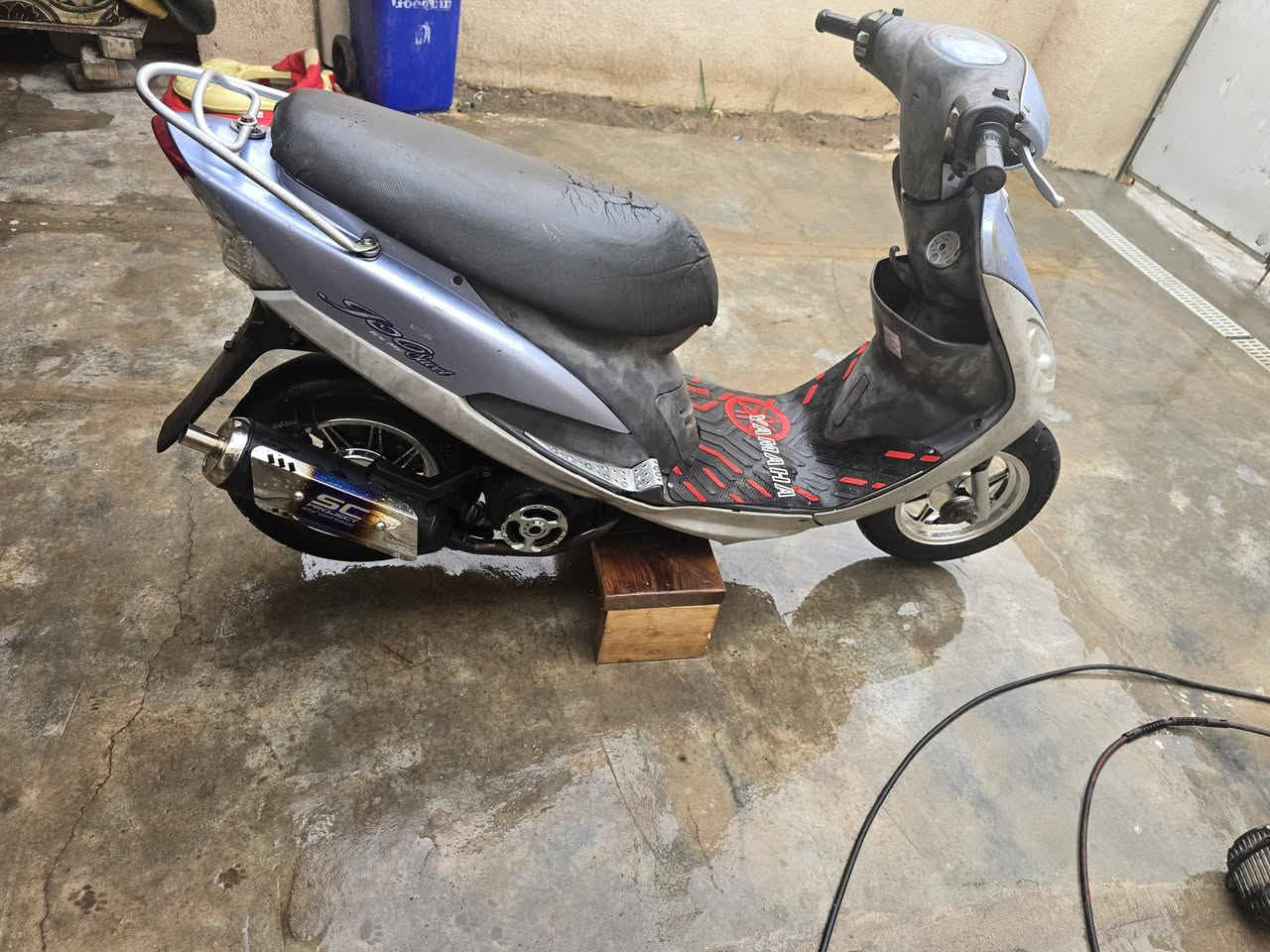 السلام عليكم
درجة للبيع 
ماكس قجمه دراجه توها جفتتها بوشه 55 سلندر جديد كابريتر جديده ويل كب جديد تايرات جدد جلاتين السعر 600 قفل مكاني التنومه ***********
