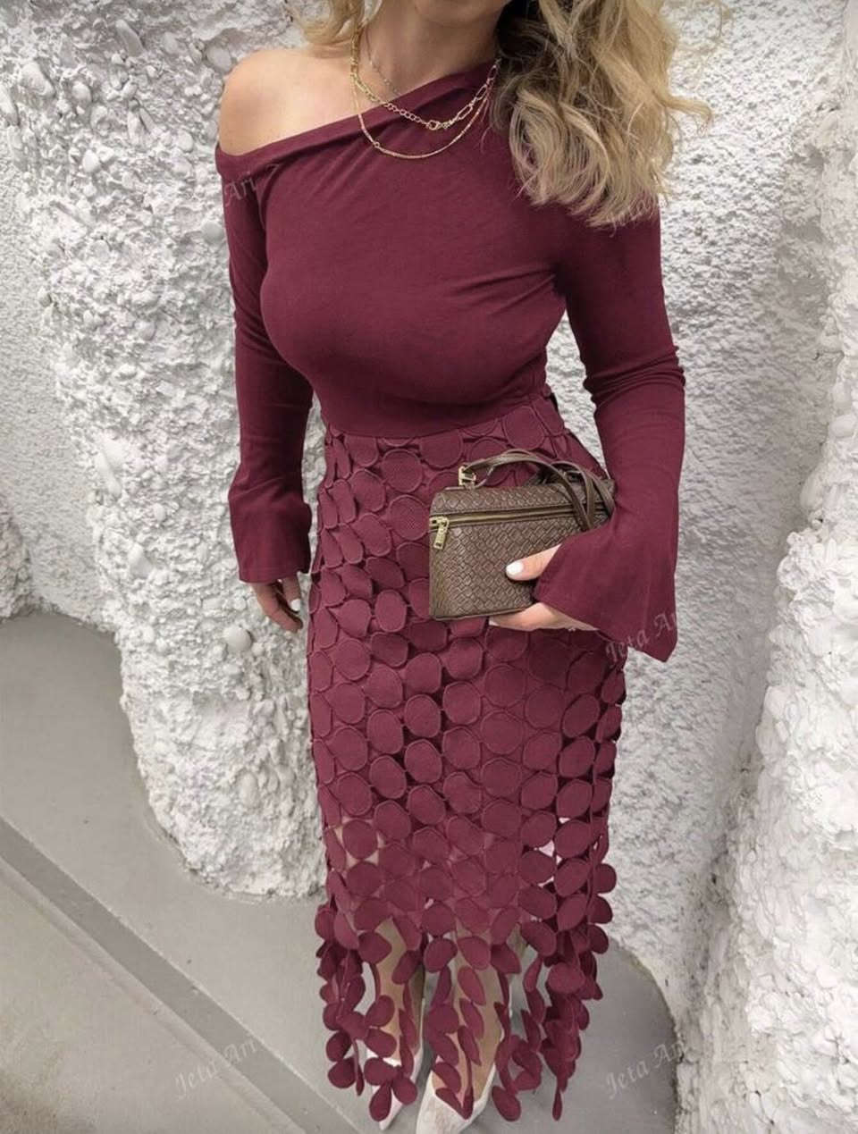 بنات طلبت هذا الفستان لون برغندي وصار شهر انتظر تالي ام البيج دازتلي موقياسي 💔
صار علية75 الف ابيعة ب65 الف بعدة بليبل والنايلون ماملموس ابدددد والدناديش الجوة تجنن بالمشي تتحرك ويا الرجل كلش مغري بالبسسس😭👌🏻


**إذا كنت صاحب هذا الإعلان وتريد حذفه لأي سبب، رجاءا أرسل رسالة إلى الدعم الفني**