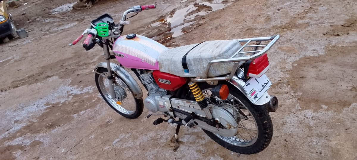 السلام عليكم 
نامه موديل 21كلك 
ما نقصه شي كهربائيات شغاله
السعر 450وبيه مجال قليل 
المكان قضاء الاصلاح ال خليوي ***********
