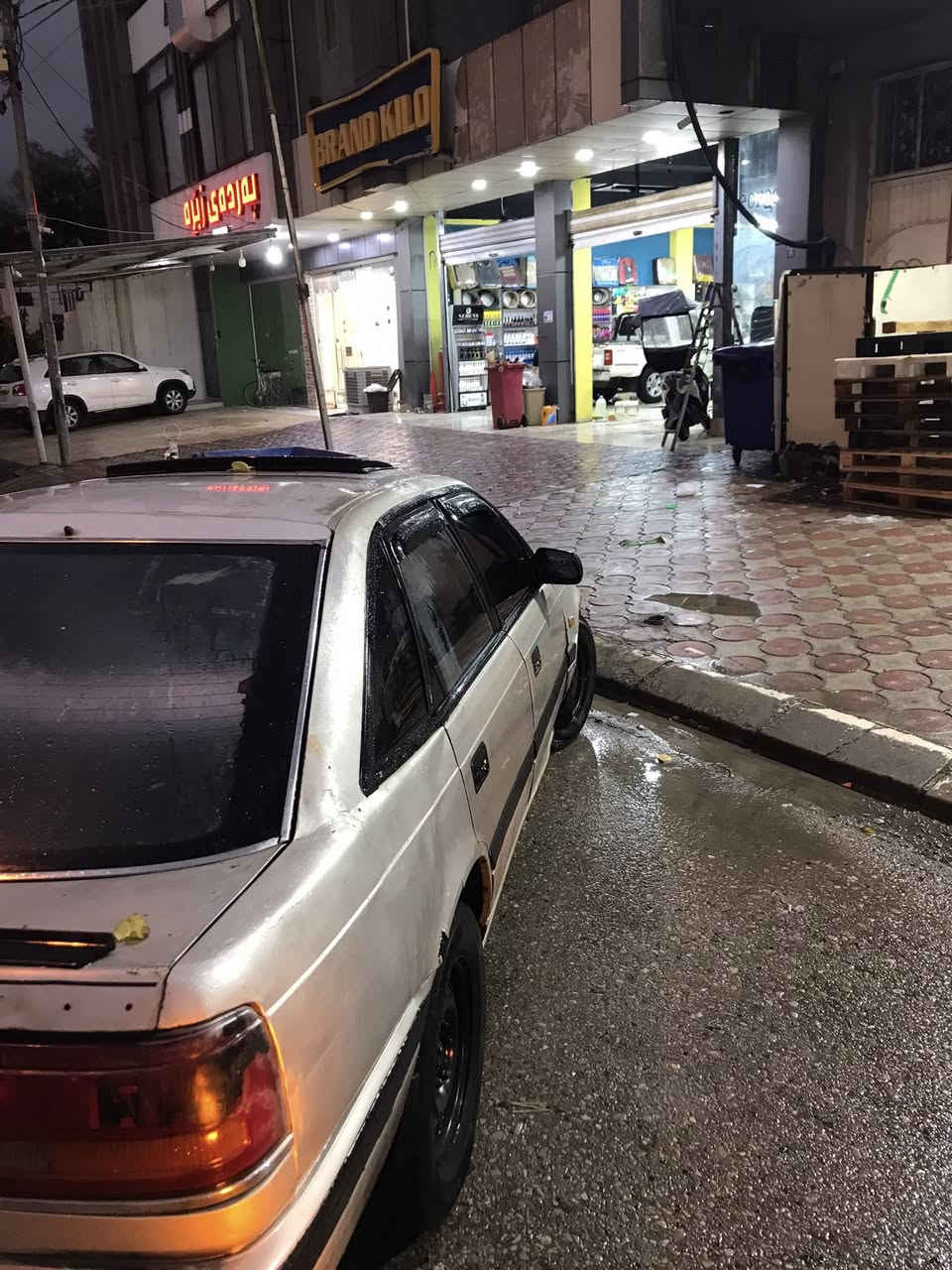 سەرەتا بناوی خوای گەورە
مازدا ٨ بەخ
مۆدیل ٩١
گێڕومەکینەبەشەرت
تەقەو ڕەقە بەشەرت
تازە کامل پێشم داگرتوە
بۆحەیب مەگەڕێ
کارەبای و گەرمی و فڵچە هەمووی مەزبووتە
سارەکە ماڵی دوستە
حلوجە 
موسو بڕاوە بەشەرت 
دەحم بەشەرت
شوێن ڕانیە
١٠گەڵا کەمێکمەجال
خوار هەموو بازاڕ
***********
