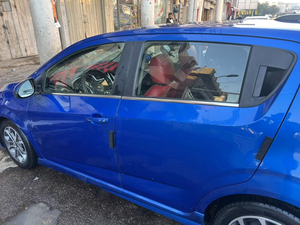 سلام عليكم سياره شوفر ليت ترافوكس موديل 2020 فول مواصفات بصمه تحكمات رادارات محرك 2000 توربو سياره حلوه او نظيفه كفاله عامه ماعدا ثلاث قطع بسيطات رقم إربيل جديد تحويل ثاني يوم والسياره بسمي او باقي المواصفات عل خاص والسعر جدا مناسب واتساب مازنجر متواجد تحياتي ***********
