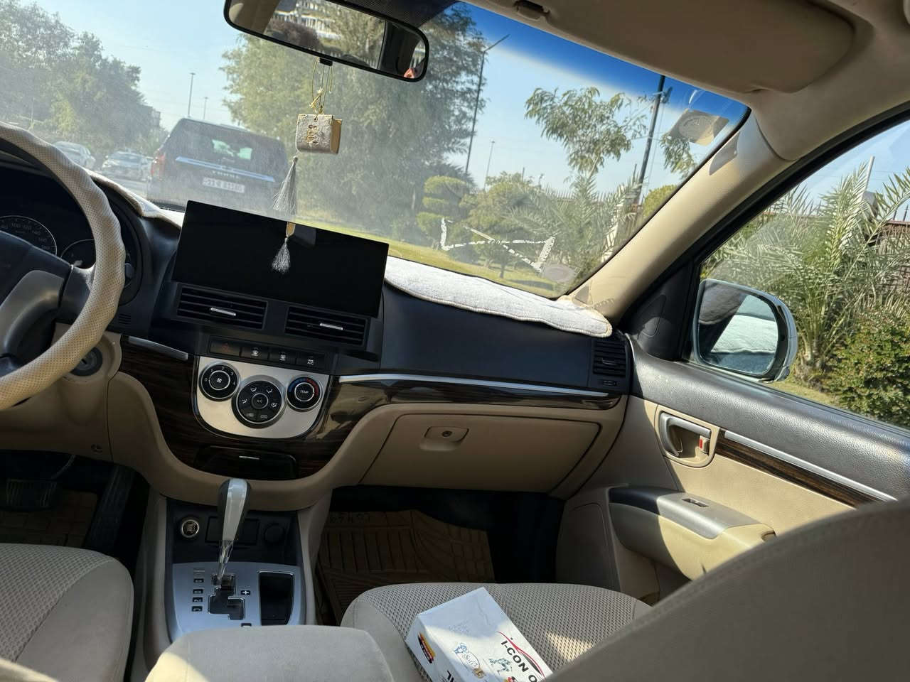 سلام عليكم للبيع سنتافيا ٢٠١٢ وراد خليجي مال شركة عامة مكينة ٦ سلندر ٣٥٠٠  كفالة عامة من صبغ ماشية ١٢٦ مكان سيارة بغداد حي جامعة لسعر١٦٣ رقم هاتف ☎️ ***********
