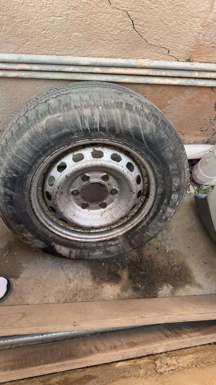 سلام عليكم

دوس نضيفات هنه وقواعدهن جيب وشد سعرهن ٨٠ وبيهن مجال قليل

سبير ستاركس بلادي ب٥٠

دوسه كاز مفتوح مديل ١٠ سعرها ١٠

عينه مسكر كير عادي سعرها 

دعاميه هي وكشافاتها. سعرها ب٣٠ 

للاستفسار ***********

مكاني كربلاء طويريج
