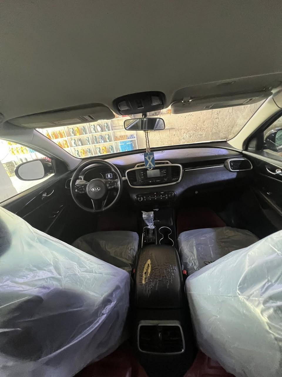 السلام عليكم

سورنتو 2016 وارد امريكي الضربه موجوده بالصور (بنيد وجاملغ)

4سلندر 5راكب 

تبريد قطعتين وخير من الله 

مكينه مفتوحه مچفته صارله 8اشهر لا تبخير ولا تنقص ولا دك توانز  

سياره بأسمي موجوده بالناصريه مركز

السعر 135 وبيها مجال قليل

***********
