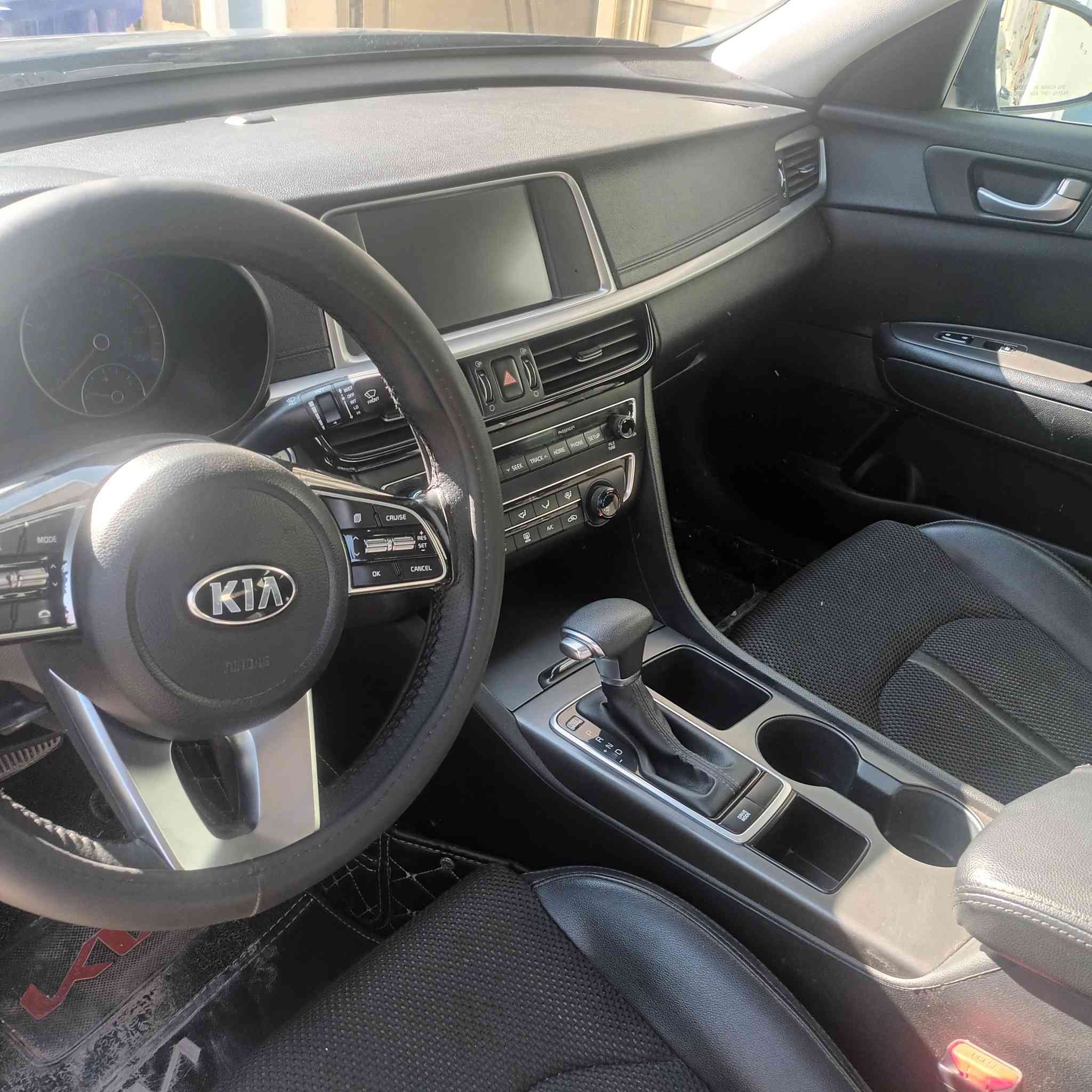 سلام عليكم كيا اوبتما ٢٠٢٠ لبيع موصفات، $.بيهه قطعتين  ضبغ بدون دواخل ساره جديد احله من لصوره. ساره بصمه رادارات حساسات شاشة.عنوانه ديالى سعرهه.١٣٨ .***********
