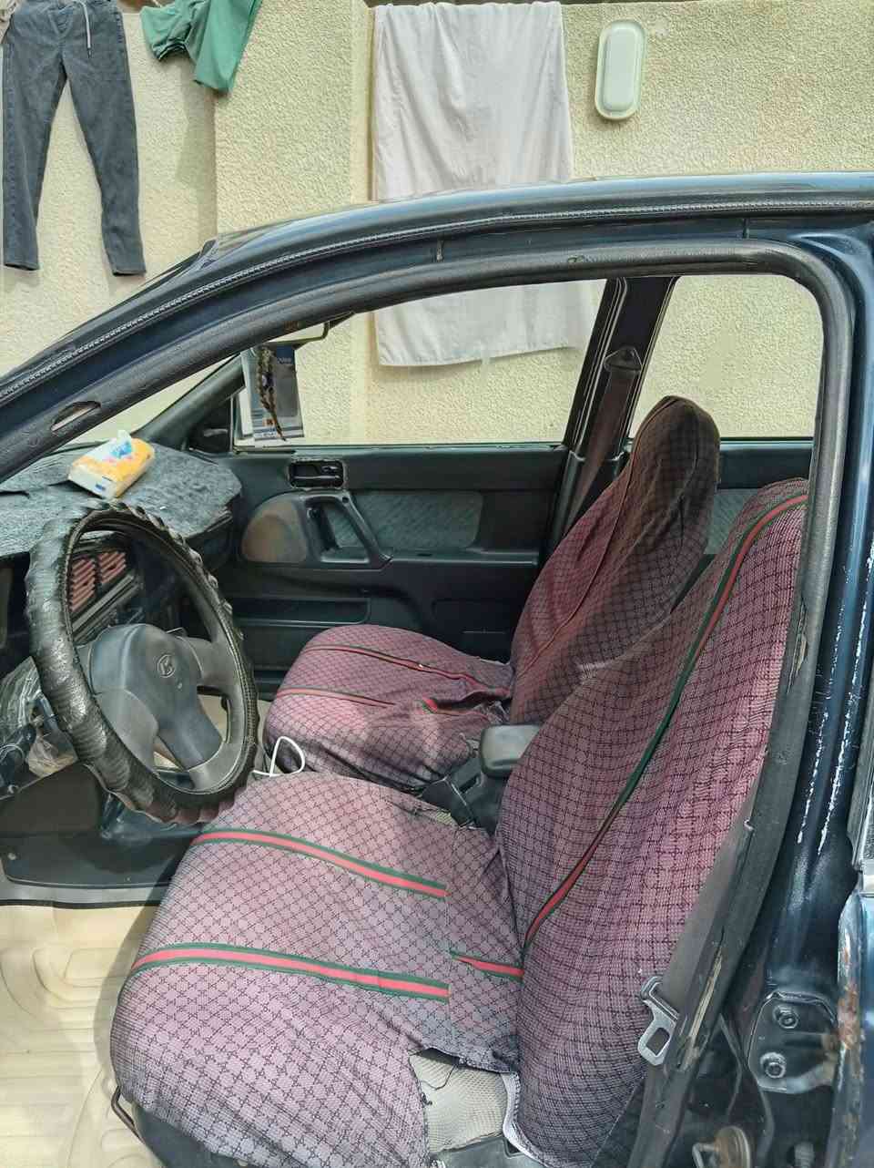 سلام عليكم الانترا موديل ٩٤ رقم ديالى نلكليزي 
كير عادي فرممات وحده مصلحه بيهن رباط كير ومكينه خير صدر خلفي امامي خير من الله السعر ب٢٥ وبيها مجال مكان سياره ديالى خان بني سعد اتصل ع رقم مكلف بنشر *********** ....*********** ..
