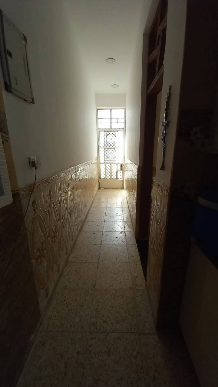 بيت للبيع في رئاسة العبيدي شارع ام البنين زراعي 100 مساحته *********** السعر105
