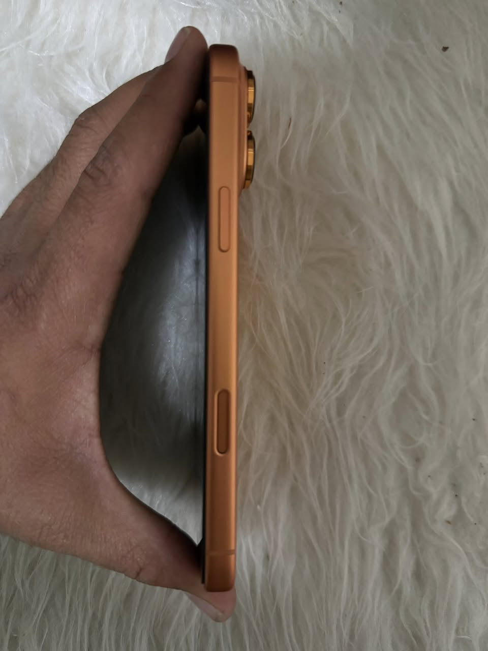 السلام عليكم ايفون 17 برو ماكس 256 بطاريه 100 مشحون 50مره وتر بروف زلغ واحد ما بي نضافه 100 نسخه السيمكرت ZAA مكفول من كلشي مكاني بغداد 1925 قفل قفل بدون عمله 
***********
