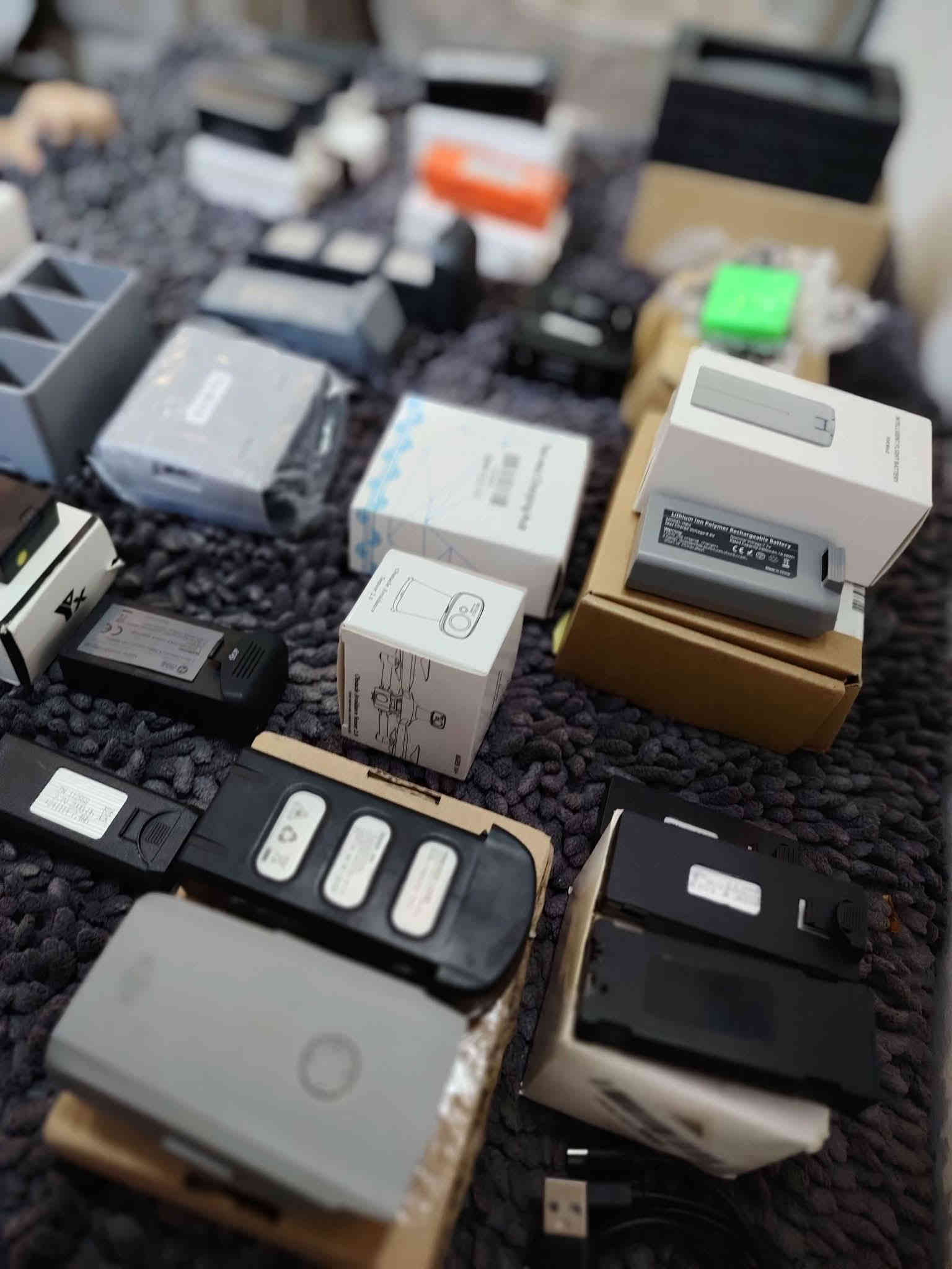 بطارية درونك أو شاحنته تعباااانة ولازمها تبديل ⁉️ 😭
تدور على بطارية أو شاحنة محيرة مال درون ومدا تلكه🛒
تريد  بطارية درون ممتازة وبتشتغل وقت طويل ❓❓😱
🔥 ارسل صور ومعلومات بطارية أو محولة أو شاحنة درون العاطلة عالخاص  والبقية علينه🔥
شعارنا رضا الزبون 
اتفاقنه مع شركة التوصيل كما يلي :
فترة تجربة وفحص البطارية أكثر من ربع ساعة
اذا عجبتك البطارية أو الشاحنه  واشتغلت وكل الامور تمام استلم الطلب وشايف خيرهه
واذا لاسامح الله اذا ماصارت البطارية لاي سبب كان ارفض الطلب ومتدفع اي اجور
اذا ما موجودة لاسمح الله ابقه ويانه أسبوعيا تجي وجبة جديدة 👍
الأسعار والتفاصيل عالخاص
جمله ومفرد
😱😱سارع بالحجز نظرا لقرب نفاذ الكمية.
للاستفسار الاتصال ب واتساب ***********
او رسالة عالماسنجر
🚛يوجد توصيل لباب بيتك و لكافة المحافظات العراقية 🚛
🏘️ العنوان : كربلاء المقدسة شارع النهر _قرب شركة الوسيط للتوصيل السريع
#tvbox
#بطاريات_لابتوب
#battery
#بطارية_ماك_بوك 
#بطارية_سيرفس
#بطارية_ايباد
#بطارية_حاسبة
#بطارية_درون
#كاترجات #كاترج #ink #احبار
#أحبار_عالية_الجوده
#تخفيضات.
#تالفة_ورق
#تالفات_ورق.
#ابداع.
#ثرامة_ورق
#اختام
#طابعات3d
#rizen
#رايزن
#بطاريات_لابتوب
#عروض
#افلام_كامرة_فوريه
#ثرمات_ورق
#بلاش
#shredder
#آلة_تقطيع_الورق
#جملة  
#تجارة_الجملة  
#تجارة_الكترونيات  
#محلات_الكترونيات  
#بيع_بالجملة  
#موزعين  
#معدات_ألعاب  
#تجارة_تجزئة  
#HyperX كربلاء
