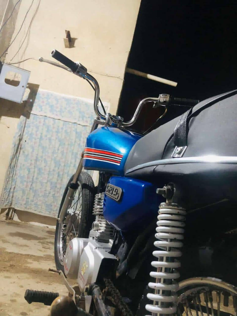 لبيع او مراس أوراق ضايعه بيه رقم شاصي وبليته سعر ٢٧٥ وبيه مجال دراجة نظيفه


**إذا كنت صاحب هذا الإعلان وتريد حذفه لأي سبب، رجاءا أرسل رسالة إلى الدعم الفني**