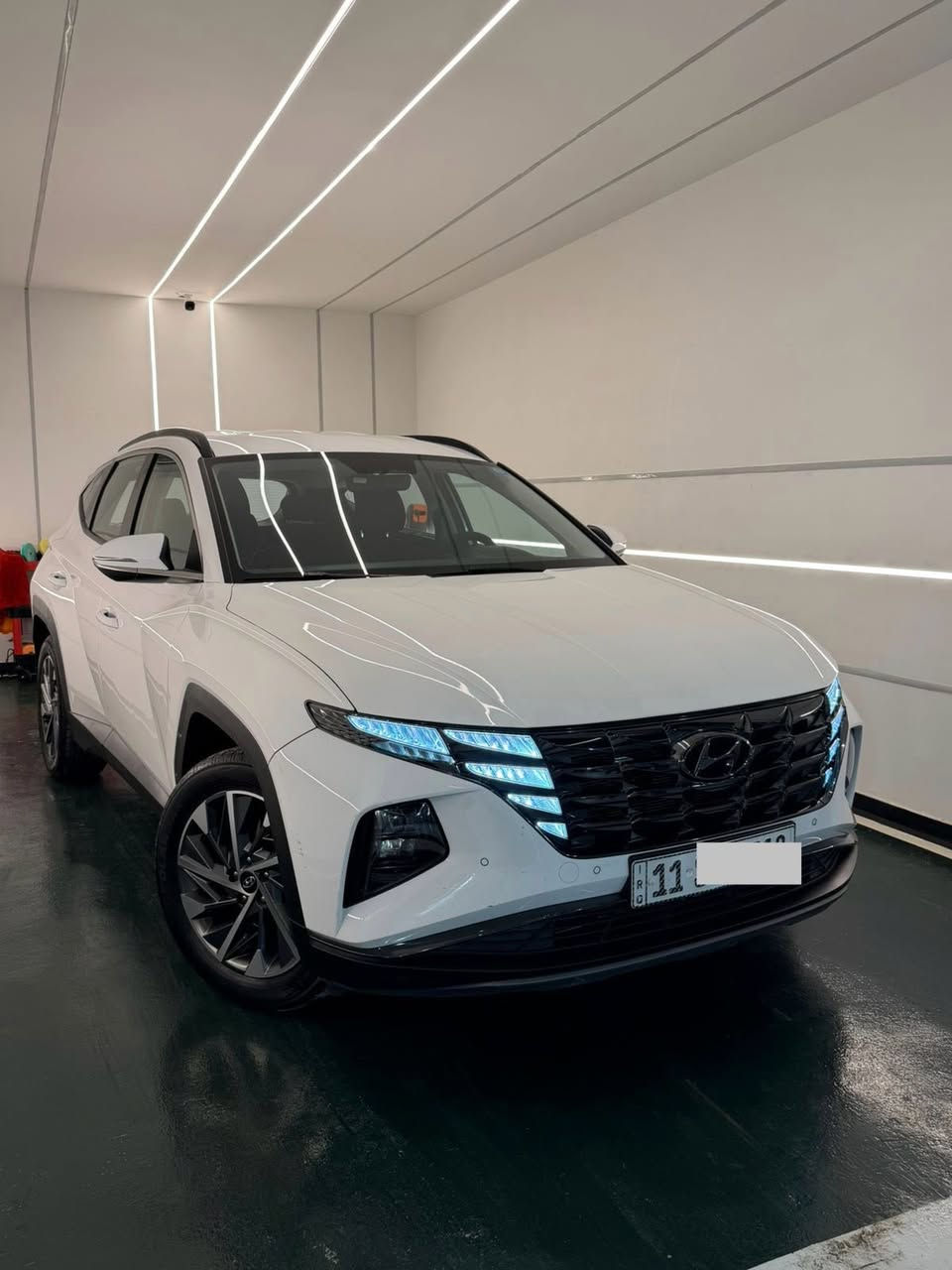 السلام عليكم
السلام عليكم

توسان ٢٠٢٣ خليجي 

بيها بلباب بارد والسونار موجود 

ماشيه ٥٥ الف كيلو

مواصفات 

بصمه 

شاشه 

تحكمات 

مري شفط 

كشنات كهرباء مخمل 

السعر ١٩٨ 

العنوان زيونه
***********
