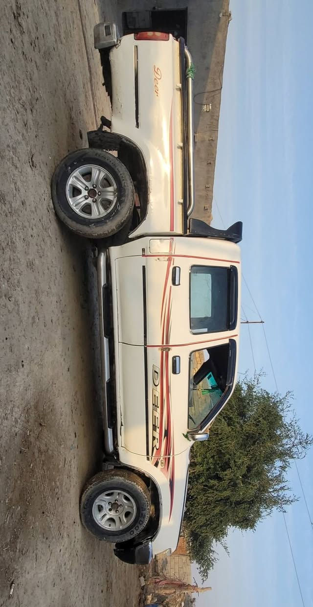 سلام عليكم دير البيع موديل ٢٠٠١١  سياره جديده بمعنه الكلمه رقم ميسان التصال  ***********.   واتساب***********
