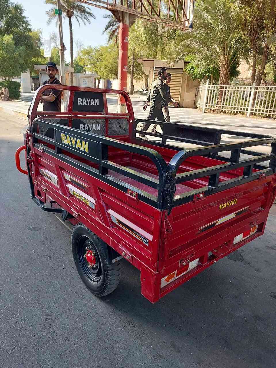 البيع مابيه اي نقص الحجم الكبير باتري 6 سعمال شهر فقط سعر مليون و 300 سكن بغداد متواجد خاص او هاذه رقمي تحياتي ***********
