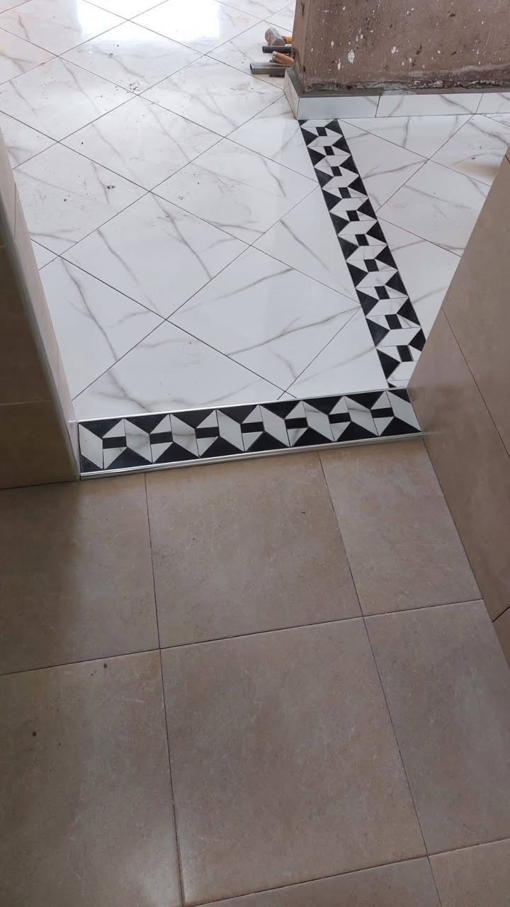 سلام عليكم كادر متكامل لتطبيك السيراميك والمرمر ارضيات وجدران واجهات طلس تطعيم شغلي ب طي او خارج الطي *********** واتساب
