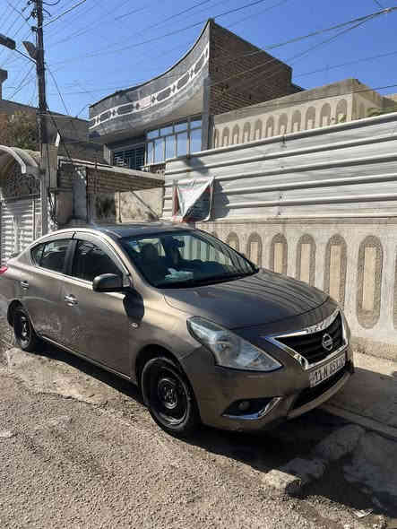 السلام عليكم .. نيسان صني للبيع موديل 20 
ماشية 91 الف  
كير ومكينة مكفولات بيها كم قطعة بارد و طخات و رصعة خفيفة بالباب الخلفية مال سايق بدون حادث قوي .. رقمها بغداد و تحويل مباشر ، السعر 106 للتواصل على الخاص او واتساب ***********
